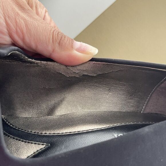 Naturalizer Heeled Loafers Pumps Sz 8.5 Black Leather Block Heels Office Classic - Picture 15 of 16